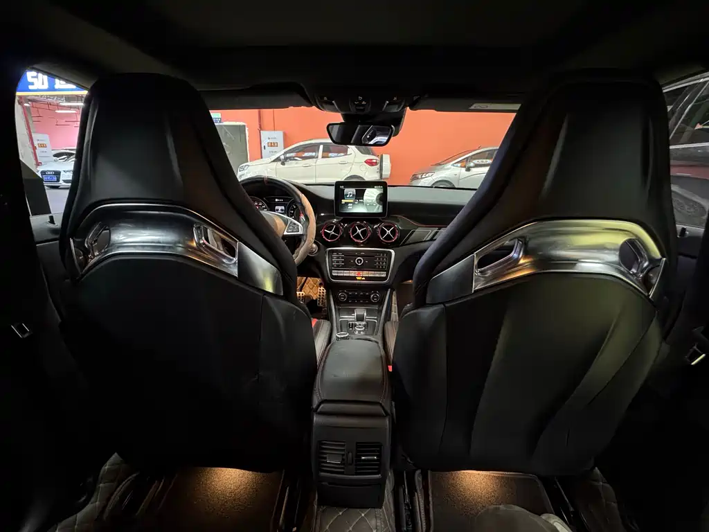 Mercedes-Benz Mercedes CLA AMG 2017 — фото 24