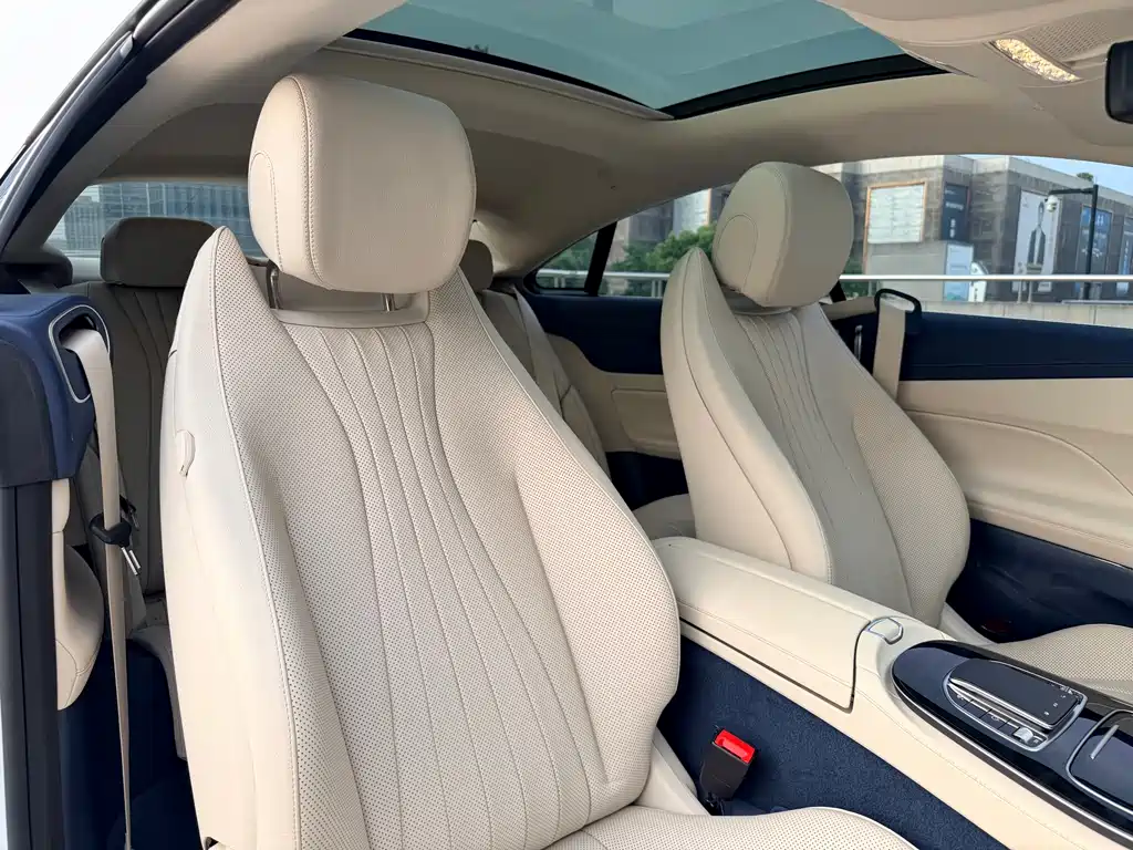 Mercedes-Benz E-Class 2023 — фото 14