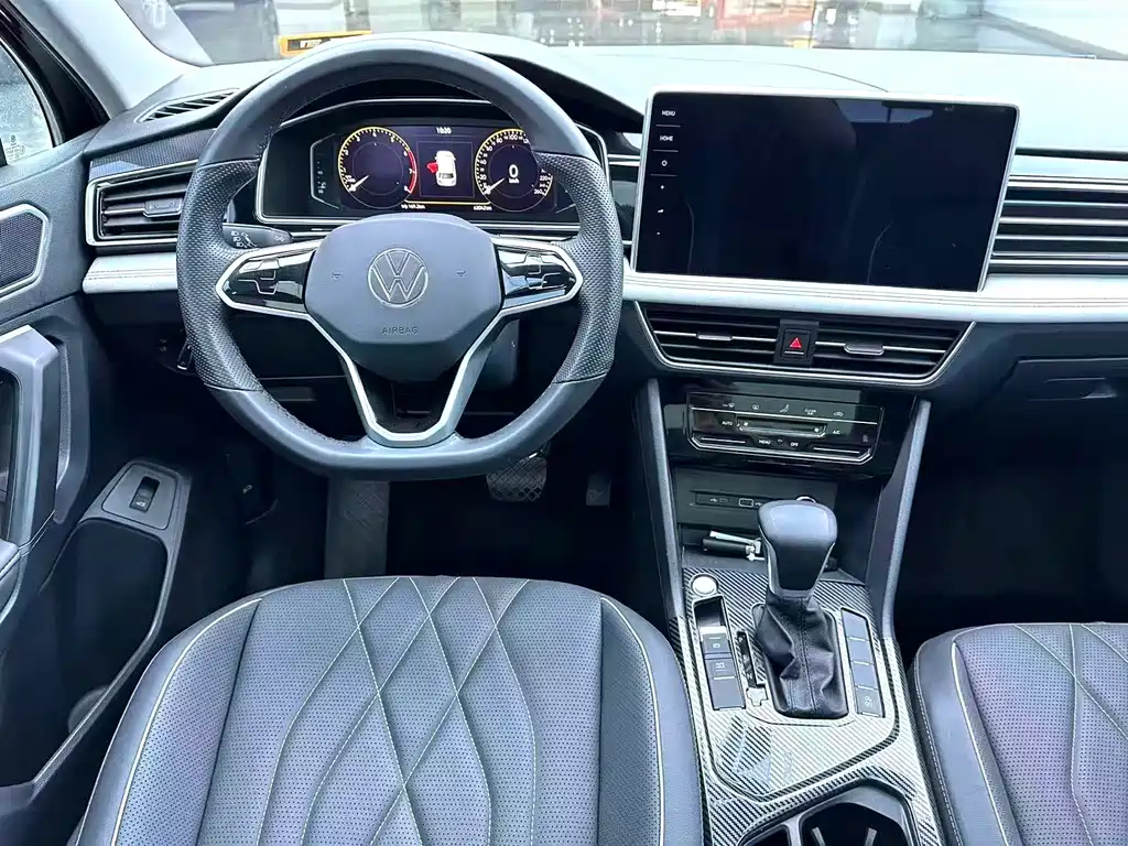 Volkswagen Tiguan L 2022 — фото 8