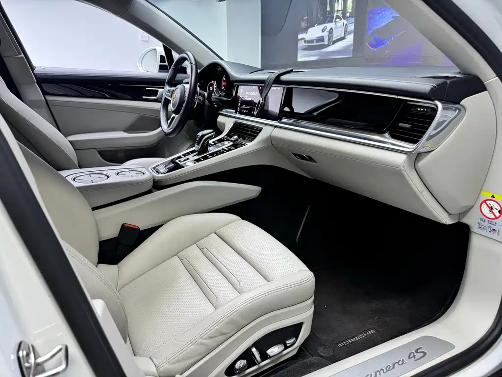 Porsche Panamera 2017 — фото 9