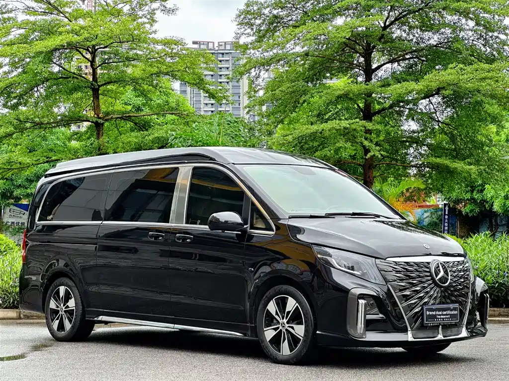 Mercedes-Benz V-Class 2023 — фото 4