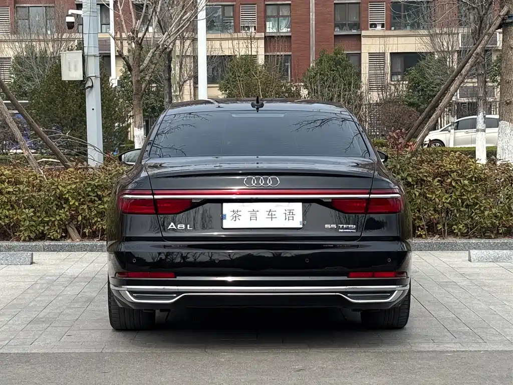 Audi A8 2020 — фото 5