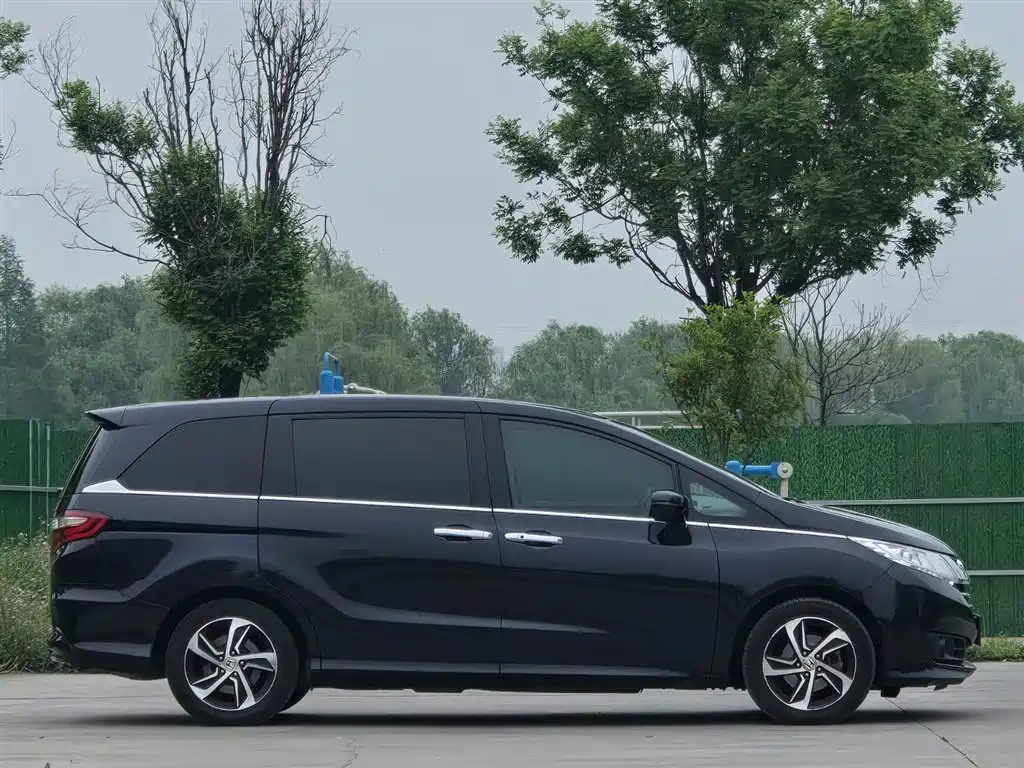 Honda Odyssey 2018 — фото 4