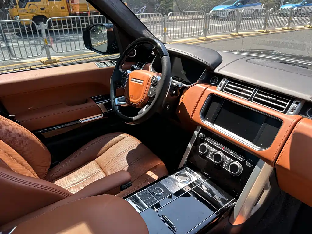 Land Rover Range Rover 2017 — фото 18