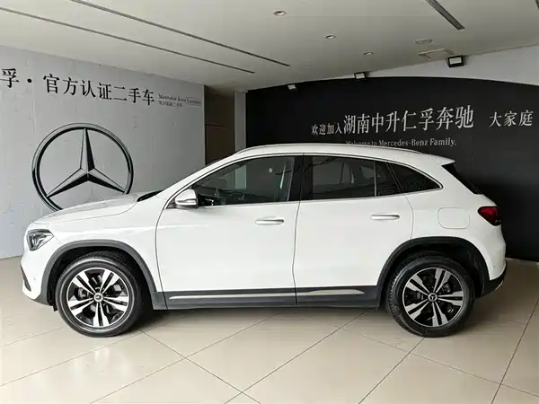 Mercedes-Benz GLA 2023