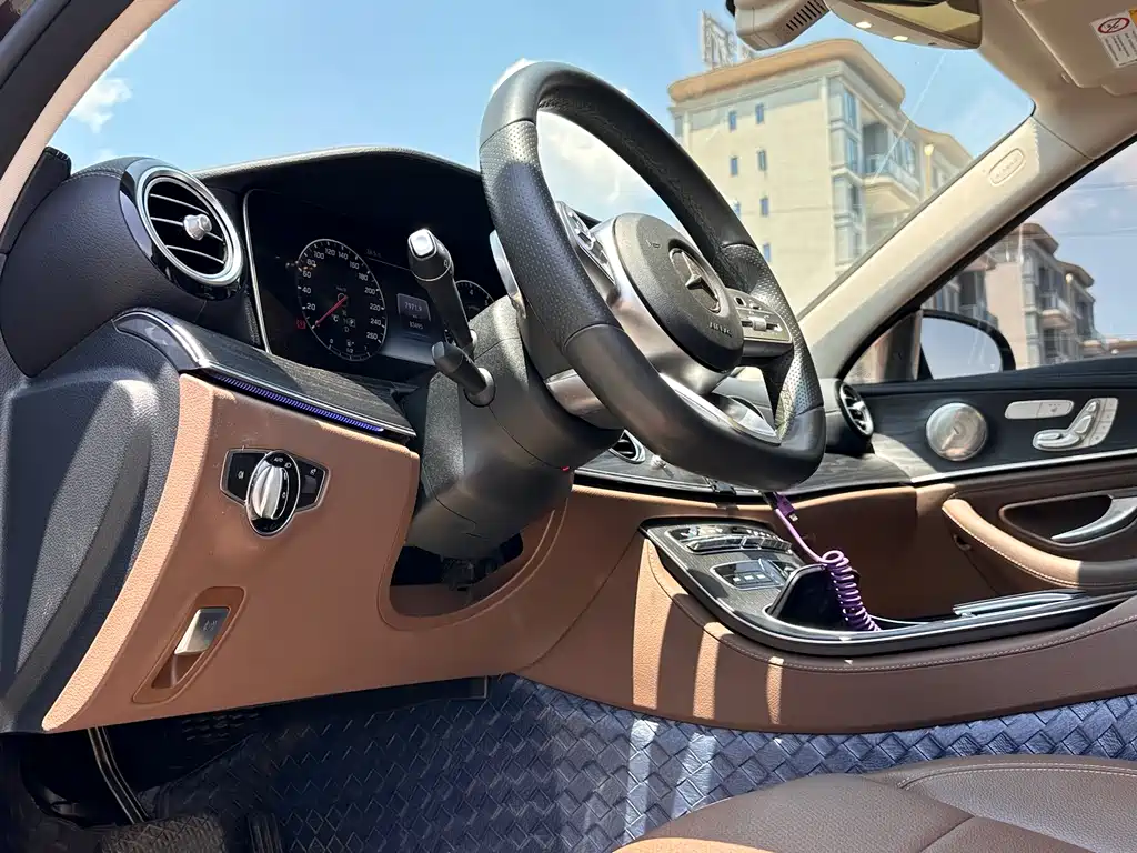 Mercedes-Benz E-Class 2020 — фото 10