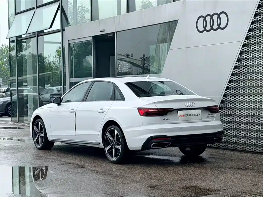 Audi A4L 2026 — фото 4