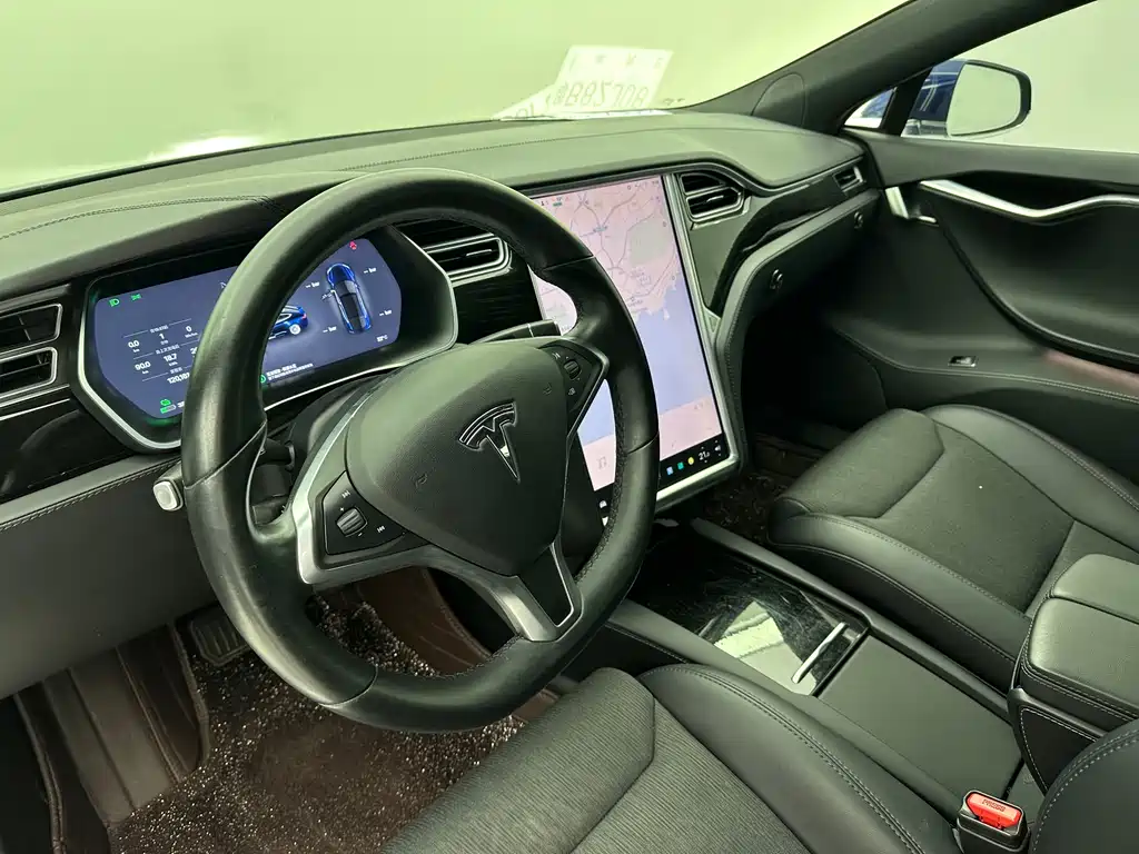 Tesla Model S 2018 — фото 12