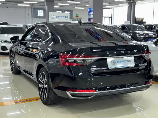 Skoda Superb 2023