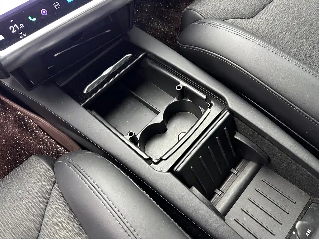 Tesla Model S 2018 — фото 19