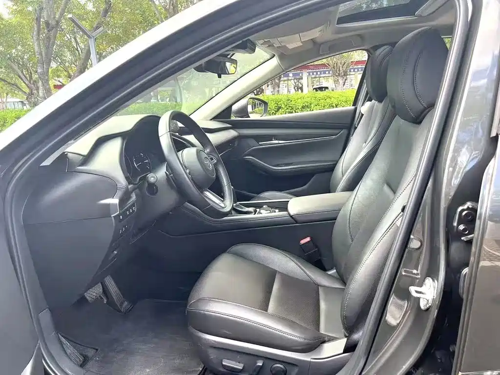 Mazda 3 Axela 2022