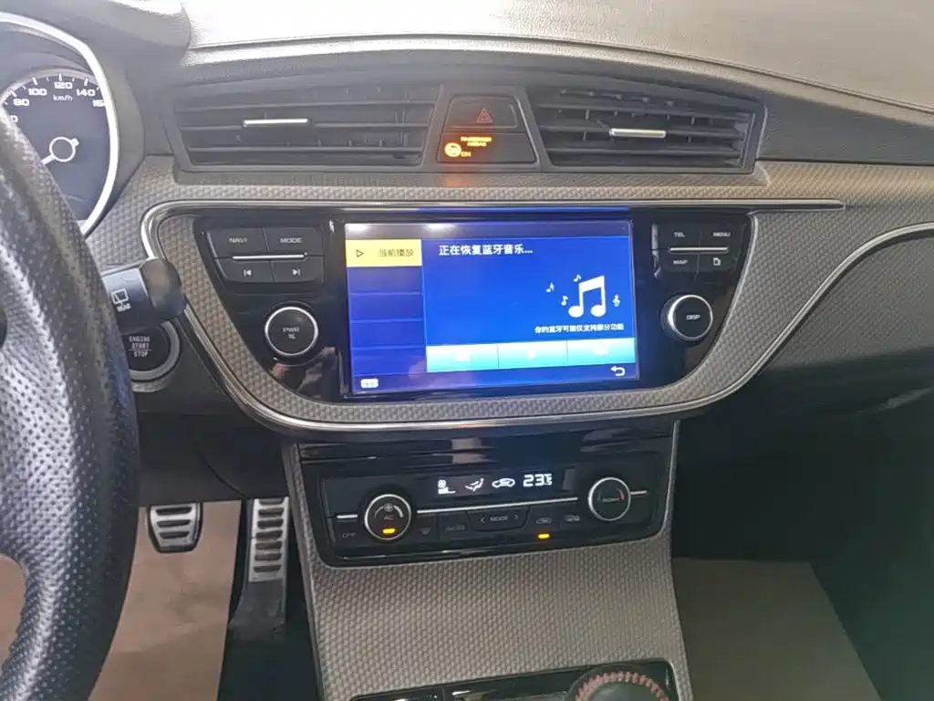 Geely Emgrand GS 2017 — фото 13