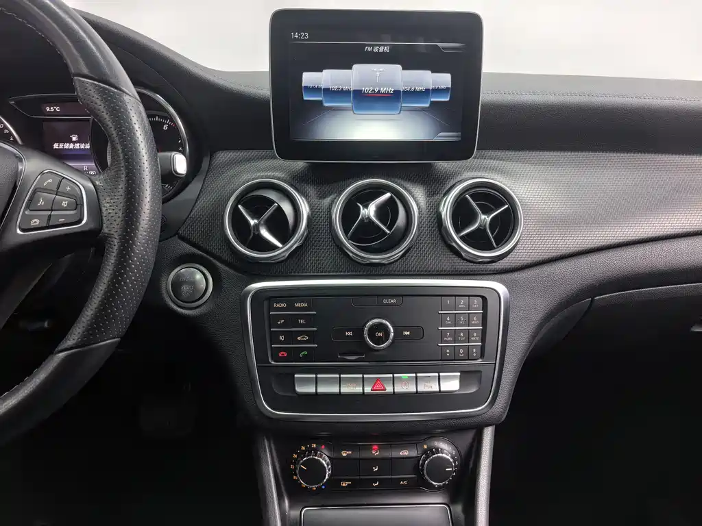 Mercedes-Benz GLA 2018 — фото 10
