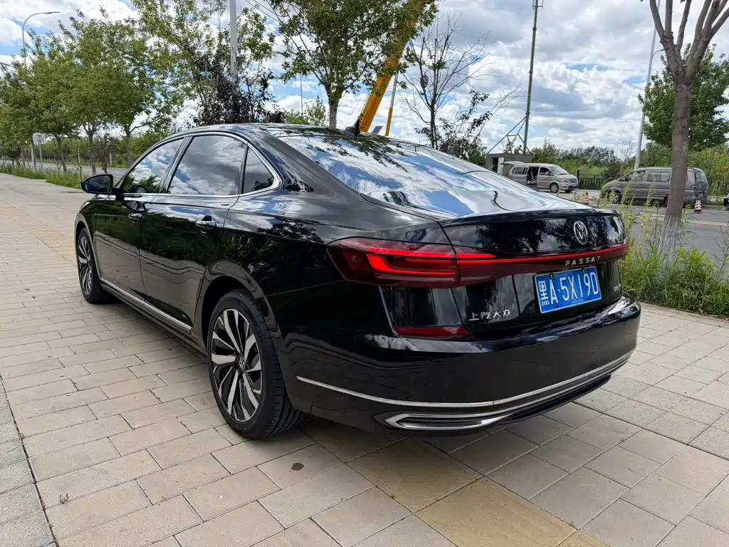 Volkswagen Passat 2022