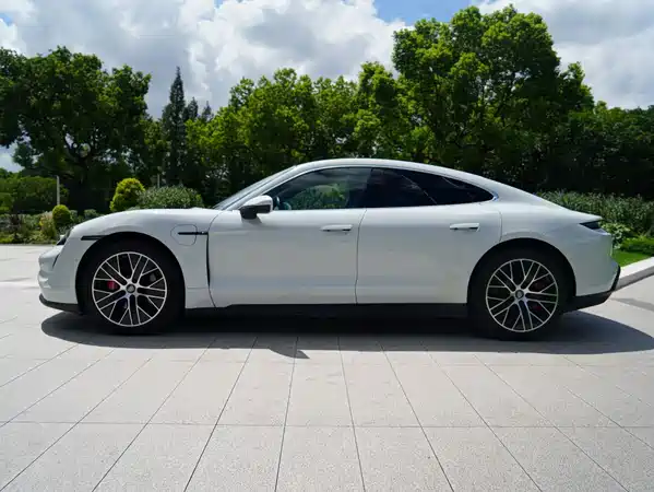 Porsche Taycan 2020