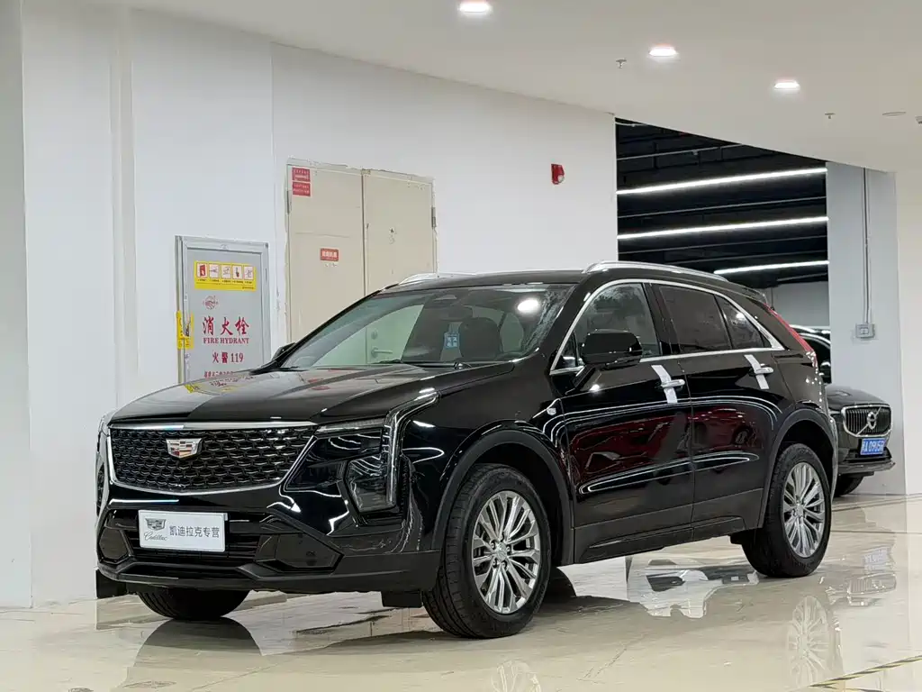 Cadillac XT4 2024 — фото 1