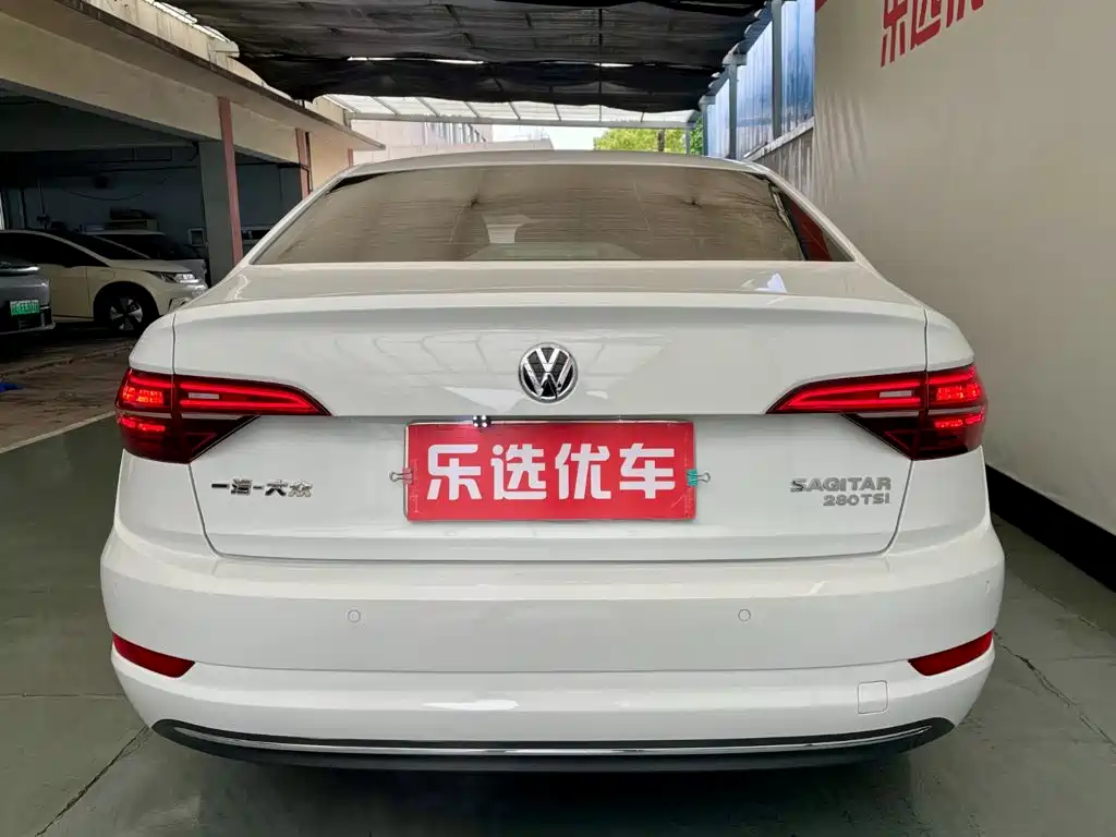 Volkswagen Sagitar 2019
