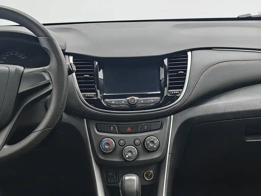 Chevrolet Trax 2018 — фото 12
