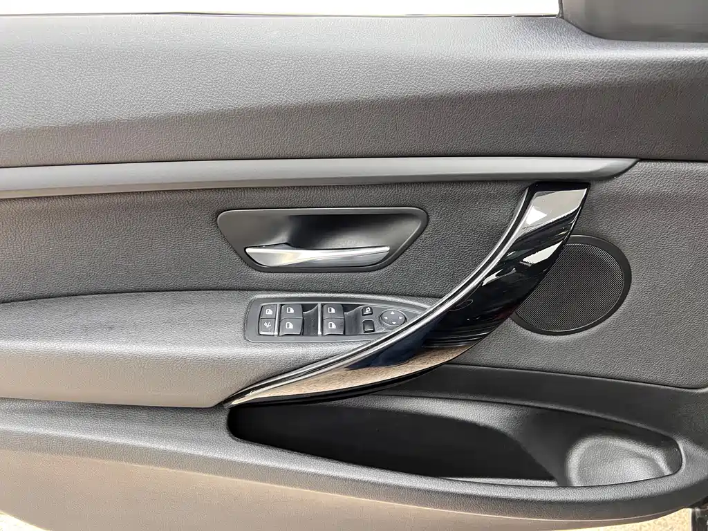 BMW 3 Series GT 2019 — фото 13