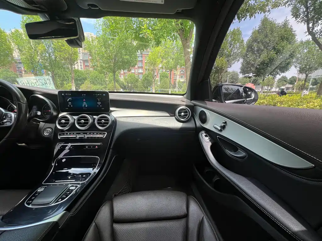 Mercedes-Benz GLC 2020 — фото 14