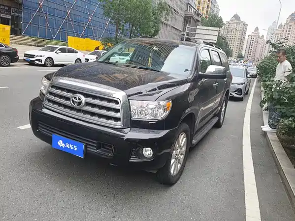 Toyota Sequoia 2012