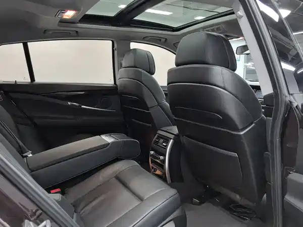 BMW 5 Series GT 2010
