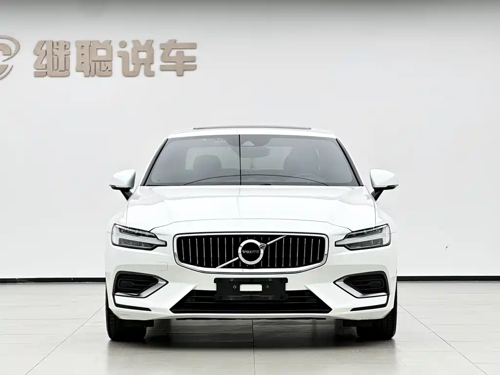 Volvo S60 2021 — фото 2