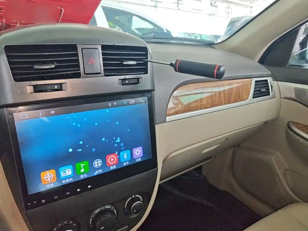 Buick Excelle 2015 — фото 10