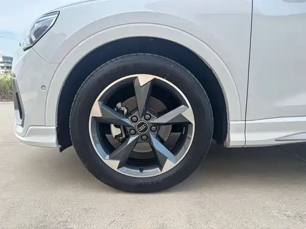 Audi Q3 2023