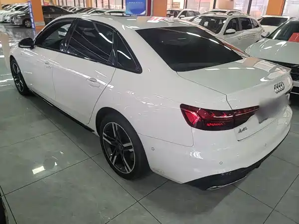 Audi A4L 2022