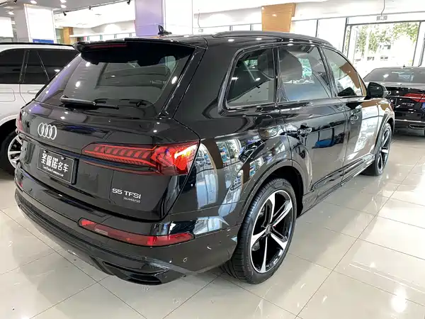Audi Q7 2022