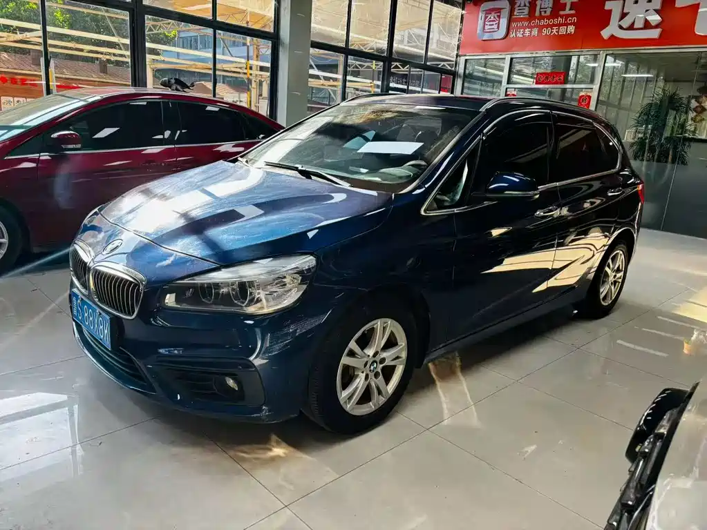 BMW 2 Series Station Wagon 2017 — фото 1