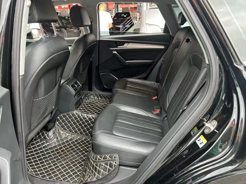 Audi Q5L 2020