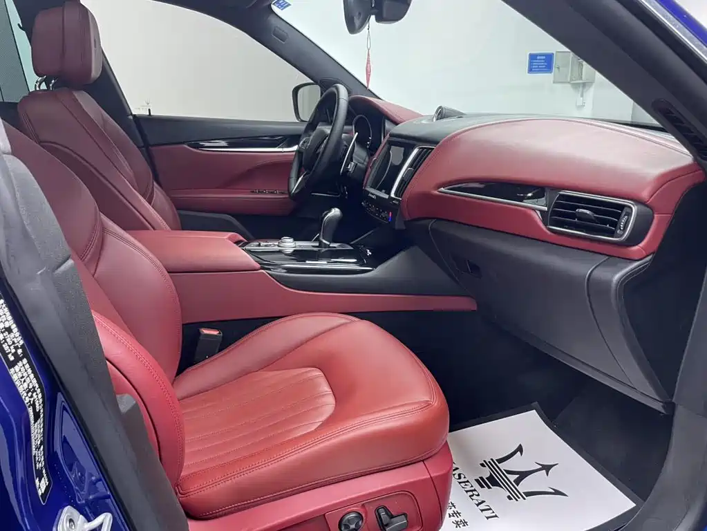Maserati Levante 2017 — фото 27