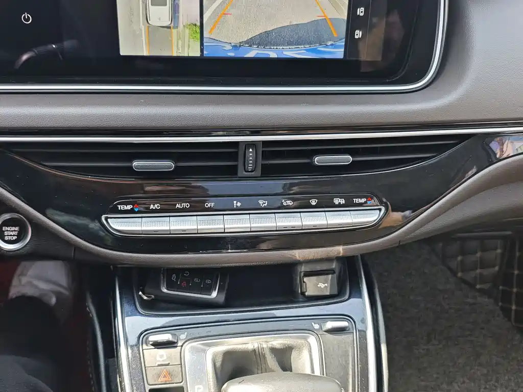 GAC Motor Trumpchi M6 2019 — фото 9