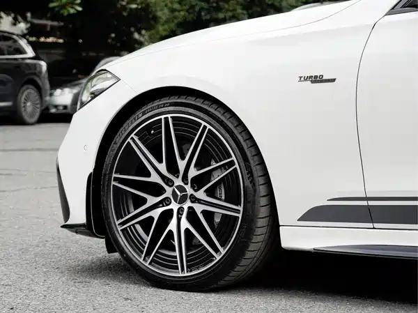 Mercedes-Benz C-Class AMG 2025