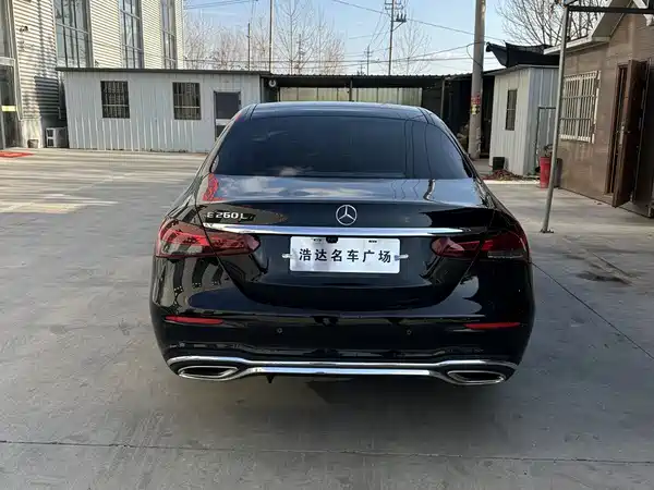 Mercedes-Benz E-Class 2022
