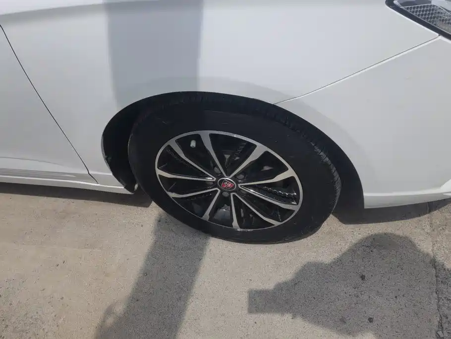 Roewe i5 2020