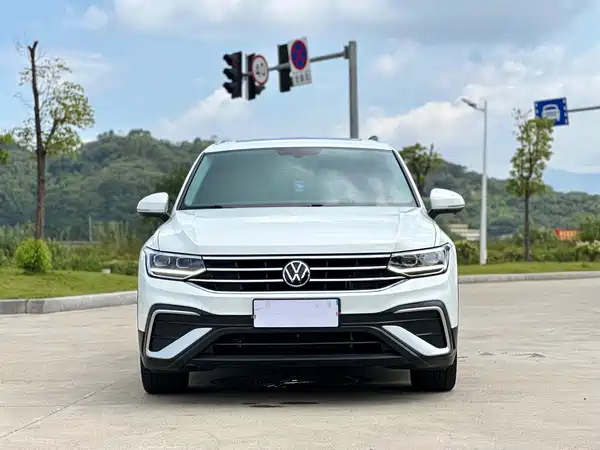 Volkswagen Tiguan L 2022