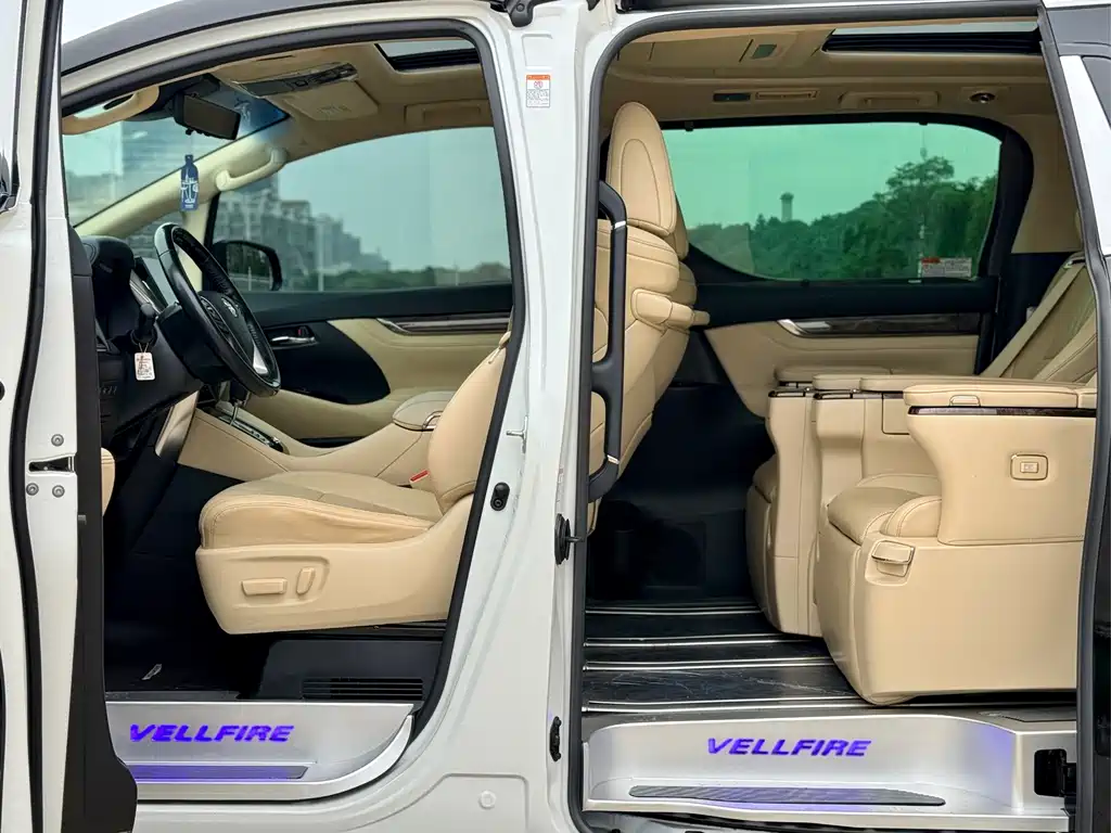 Toyota Vellfire 2021 — фото 9