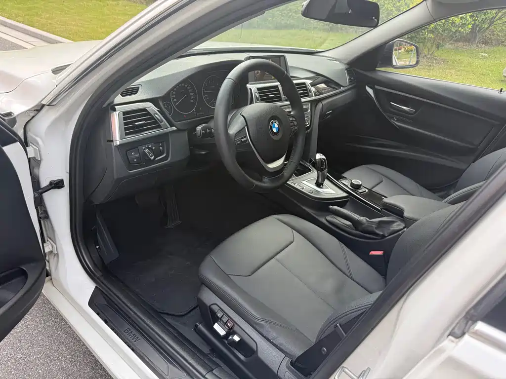 BMW 3 Series 2016 — фото 9