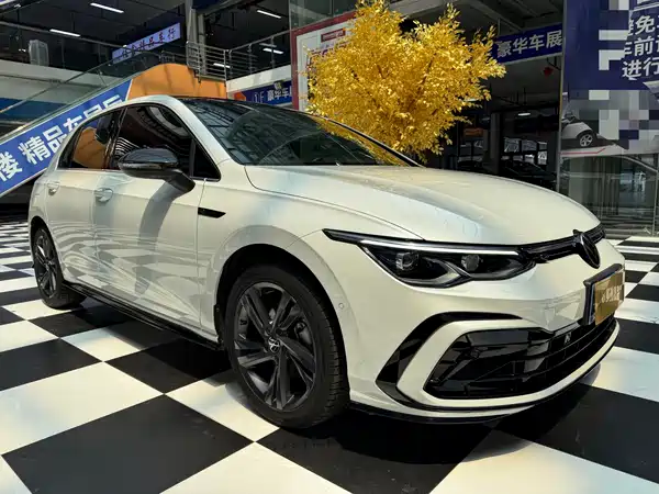 Volkswagen Golf 2022