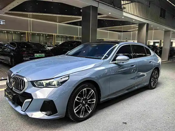 BMW 5 Series 2024