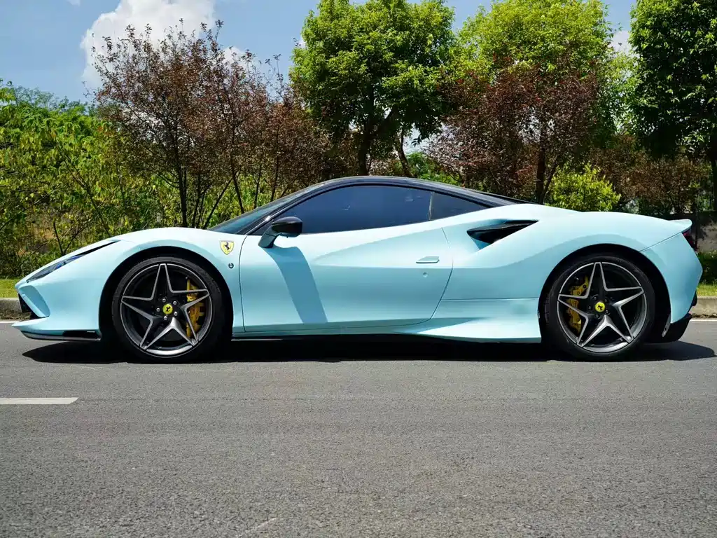 Ferrari F8 2023 — фото 3