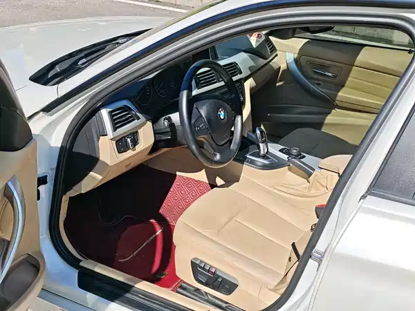 BMW 3 Series 2012