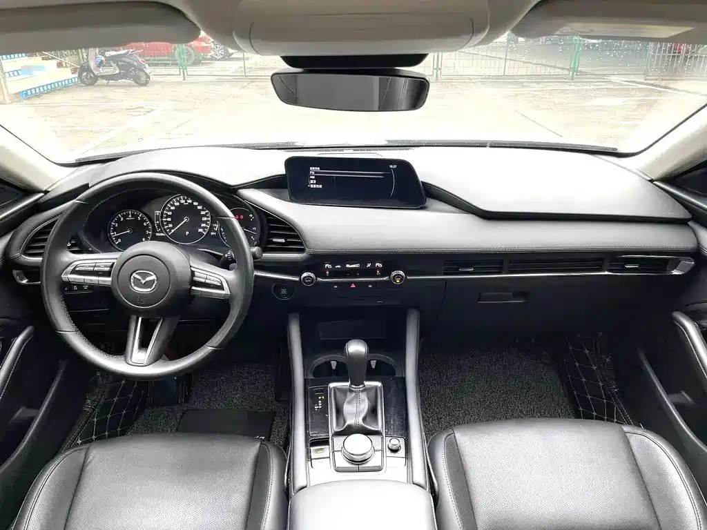Mazda 3 Axela 2021 — фото 14