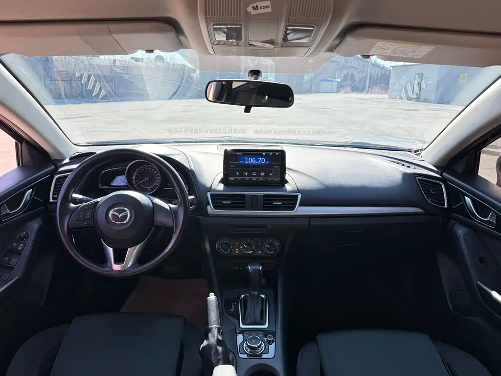 Mazda 3 Axela 2016 — фото 11