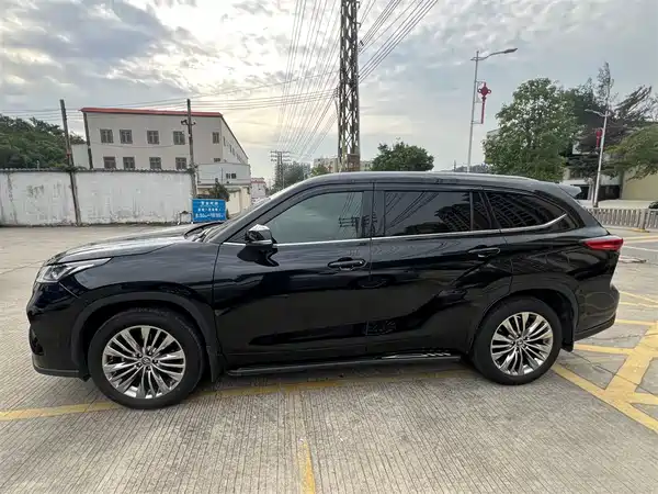 Toyota Highlander 2023