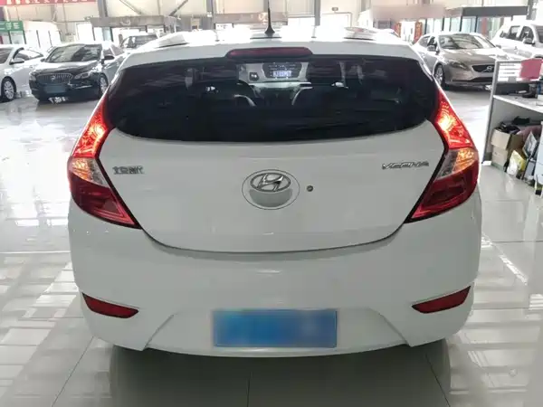 Hyundai Rui Yi 2015
