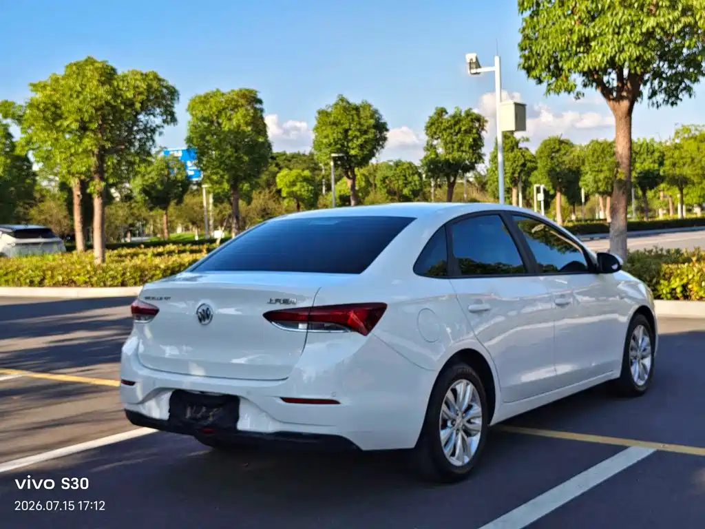 Buick Excelle 2022 — фото 14